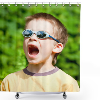Personality  Surprised Kid Shower Curtains