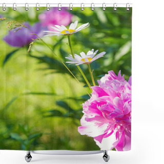 Personality  Summer Flowers Background Shower Curtains