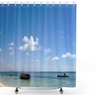 Personality  Sea Gypsy Boat House Shower Curtains