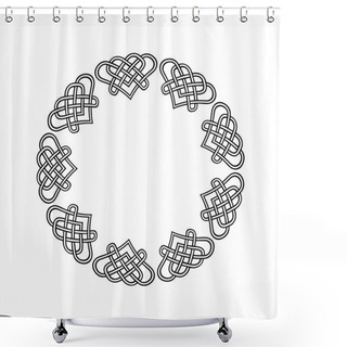 Personality  Celtic Heart Circle Frame Shower Curtains