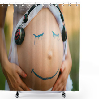 Personality  Pregnant Woman Belly Closeup With Smiling Funny Face Drawing On  Shower Curtains