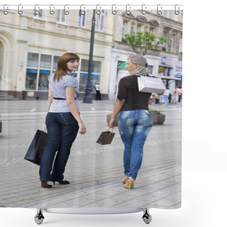 Personality  Walking For Shopping Shower Curtains