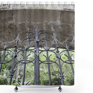 Personality  Metal Gate Protection Shower Curtains