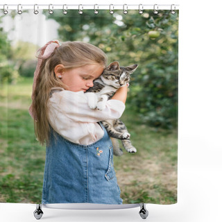 Personality  A Pretty Little Girl With A Bow On Her Head Snuggled Up To The Cat Shower Curtains