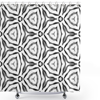 Personality  Black And White Geometric Foliage Seamless Pattern Shower Curtains