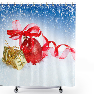 Personality  Christmas Card With Red Ball Shower Curtains