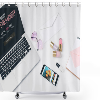 Personality  Smartphone With Photo Edition Screen Shower Curtains