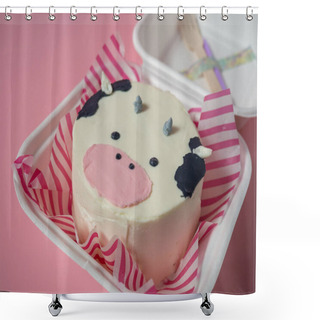 Personality  Korean Lunch Box Cake, A Cake With A Cow's Face On A Pink Background. Place For Your Text Shower Curtains