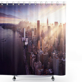 Personality  New York City - Beautiful Colorful Sunset Over Manhattan Fit Sunbeams Between Buildings Shower Curtains