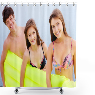 Personality  Carrying Mattress Shower Curtains