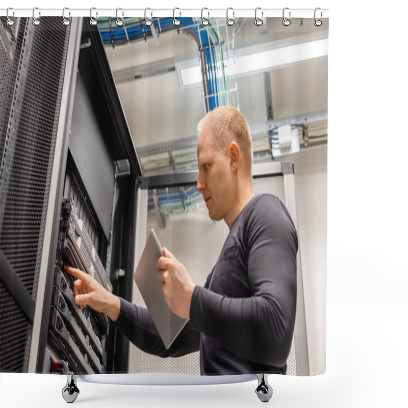 Personality  Male IT Technician Holding Digital Tablet Analyzing Servers In Datacenter Shower Curtains