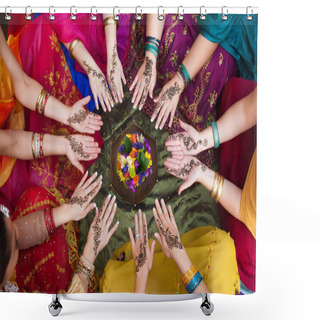 Personality  Six Pairs Of Henna Decorated Female Hands Arranged In A Circle Shower Curtains