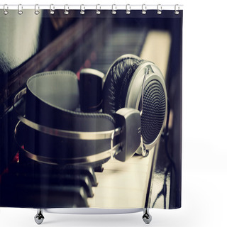 Personality  Piano Keyboard And Headphones Shower Curtains