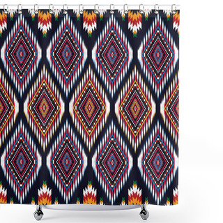Personality  Ikat Indian Seamless Pattern Design For Fabric Textile. Molde Patron Abstracts . Aztec, Boho, Geometric, Fabric, Ethnic, Ikat, Native, Tribal, Carpet, Mandala, African,American Chevron Vector. Shower Curtains