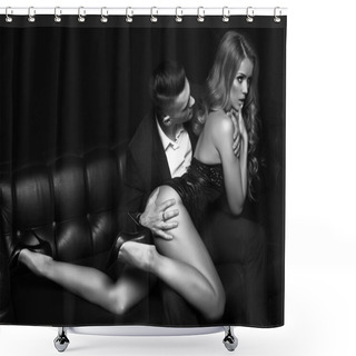 Personality  Beautiful Sexy Couple - Love Story Shower Curtains