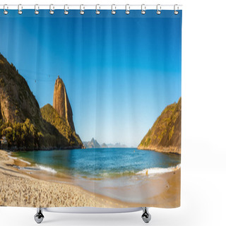 Personality  Vermelha Beach And Sugar Loaf Panorama Shower Curtains