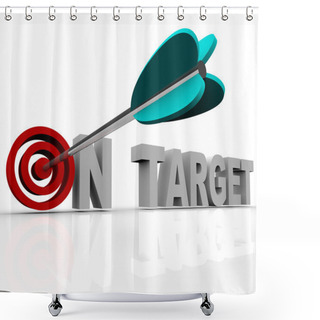 Personality  On Target - Arrow On Bulls-Eye Shower Curtains