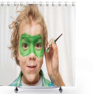 Personality  Cropped View Of Artist Painting Gecko Mask On Face Of Shaggy, Cheerful Boy Isolated On White Shower Curtains