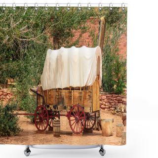 Personality  Wild West Wagon - South West American Cowboy Times Concept Shower Curtains