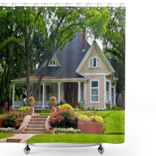 Personality  Classic House Shower Curtains