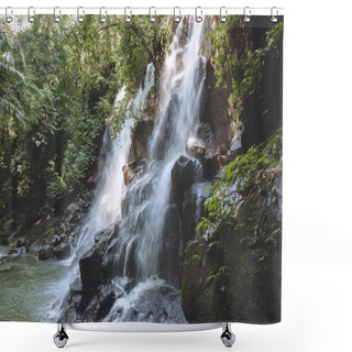Personality  Kanto Lampo Shower Curtains