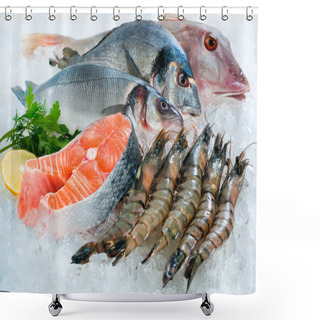 Personality  Seafood On Ice Shower Curtains