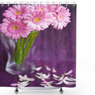 Personality  Pink Gerber Daisies On Grunge Purple Background Shower Curtains