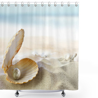 Personality  Shell With A Pearl Shower Curtains