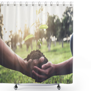 Personality  Young Couple Carrying A Seedlings To Be Planted Into The Soil In Shower Curtains