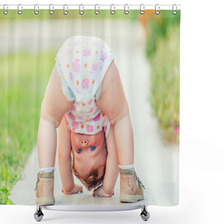 Personality  Baby Is Just Playing On The Street Shower Curtains