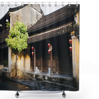 Personality  Oriental Architecture Shower Curtains