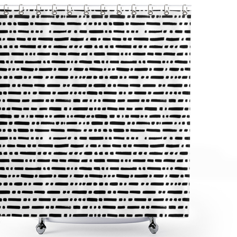 Personality  Short Horizontal Lines Hand Drawn Seamless Pattern Shower Curtains