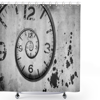 Personality  Vintage Rusty Clock Swirl Shower Curtains