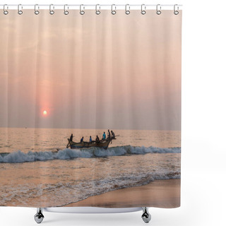 Personality  Boat Shower Curtains
