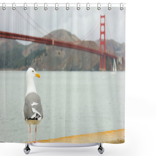 Personality  Seagull Standing With Golden Gate Bridge In Background. Shower Curtains