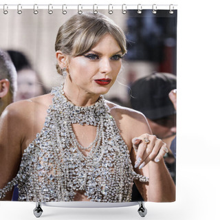 Personality  Taylor Swift Wearing An Oscar De La Renta Dress, Christian Louboutin Shoes, And Lorraine Schwartz Jewelry Arrives At The 2022 MTV Video Music Awards Held At The Prudential Center On August 28, 2022 In Newark, New Jersey, United States. Shower Curtains