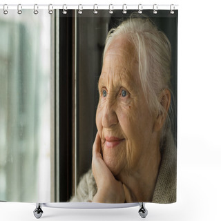 Personality  Lovely Grandmother Shower Curtains