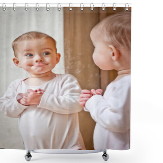 Personality  Baby Standing Against The Mirror Shower Curtains