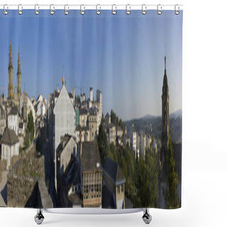 Personality  Lugo Shower Curtains