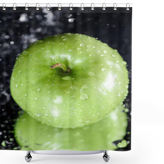 Personality  Green Apple With Drops Shower Curtains