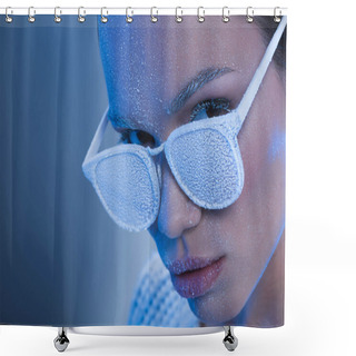 Personality  Woman In Sunglasses Covered In Frost Shower Curtains