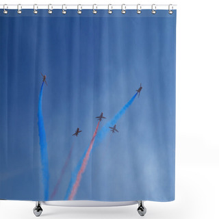 Personality  Red Arrows Shower Curtains