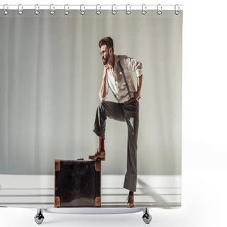 Personality  Bearded Man In Glasses And Cap With Vintage Suitcase Looking At Camera On Grey Background Shower Curtains