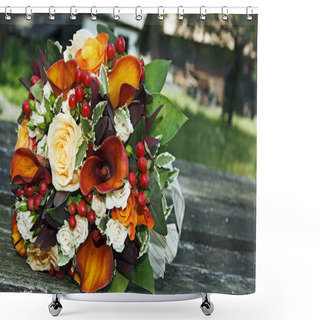 Personality  Colorful Wedding Bouquet Shower Curtains