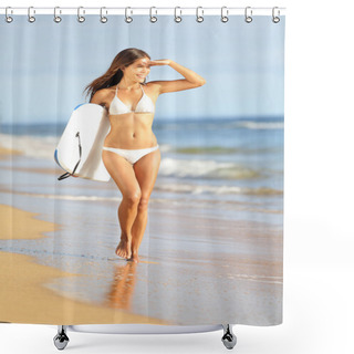 Personality  Beach Fun Woman Going Surfing With Bodyboard Shower Curtains
