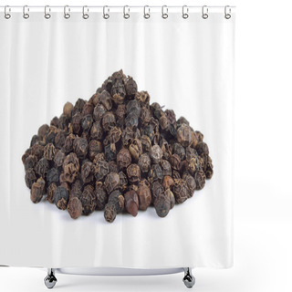 Personality  Black Pepper Seeds On White Background Shower Curtains