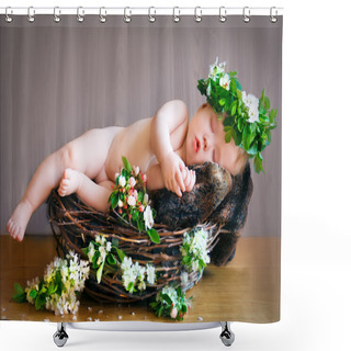 Personality  Newborn Sleeps In A Nest With A Wreath On Head Shower Curtains