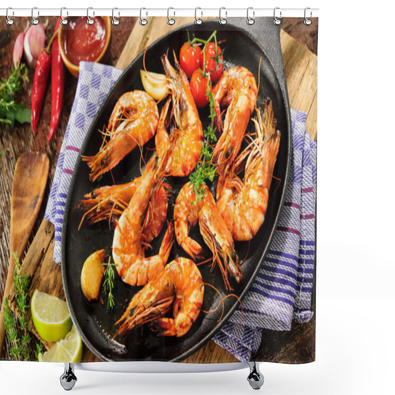 Personality  Fried shrimps shower curtains