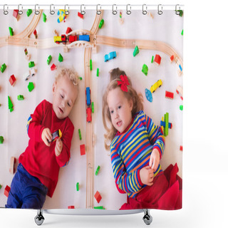 Personality  Kids Playing With Wooden Train Set Shower Curtains