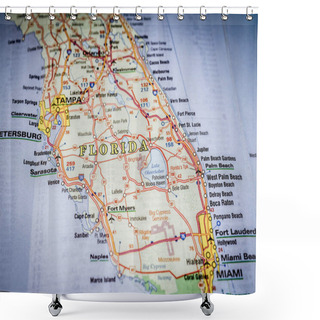 Personality  Florida State On USA Map Background Shower Curtains
